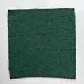 Strickmuster in Tannengrün mit Perlmuster-Struktur für Sarner Wolle