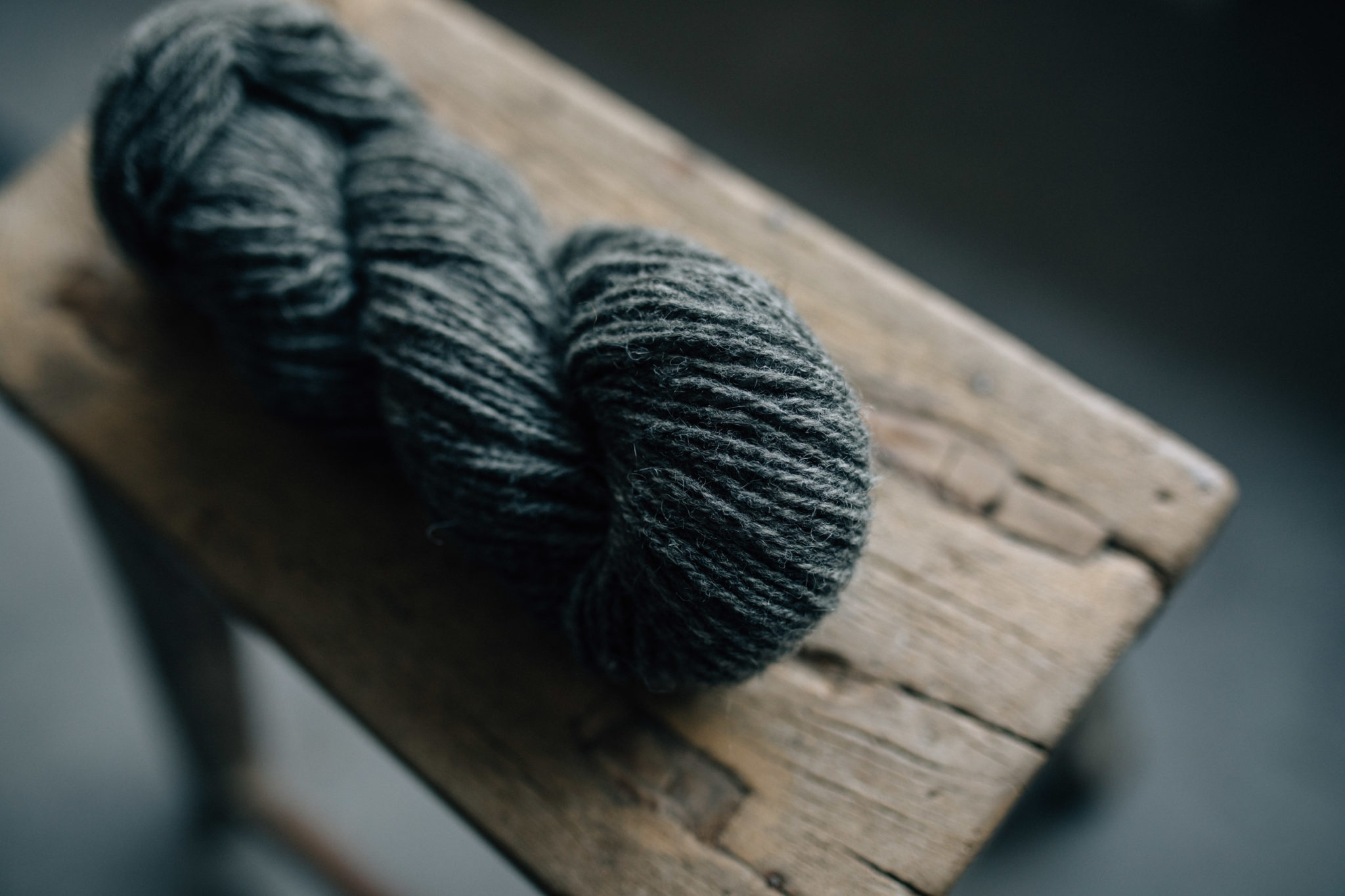 Grembiule “Einer spinnt immer”